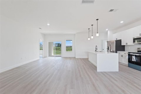 House in Ocala, Florida 4 bedrooms, 162.67 sq.m. № 1919402 - photo 7