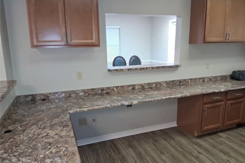 Immobilier commercial à louer à Largo, Floride: 130.06 m2 № 2401138 - photo 20