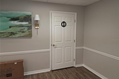 Immobilier commercial à louer à Largo, Floride: 130.06 m2 № 2401138 - photo 17