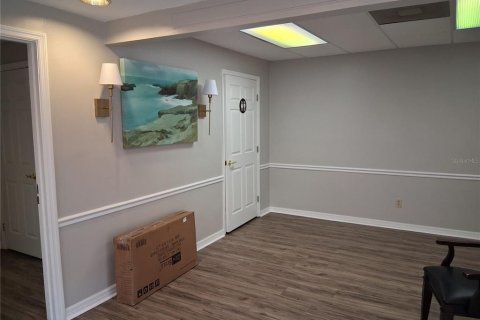Immobilier commercial à louer à Largo, Floride: 130.06 m2 № 2401138 - photo 7