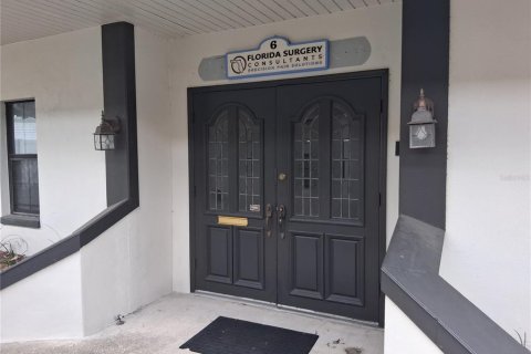 Immobilier commercial à louer à Largo, Floride: 130.06 m2 № 2401138 - photo 4