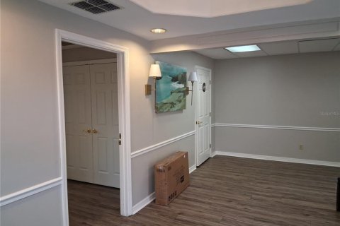Immobilier commercial à louer à Largo, Floride: 130.06 m2 № 2401138 - photo 10