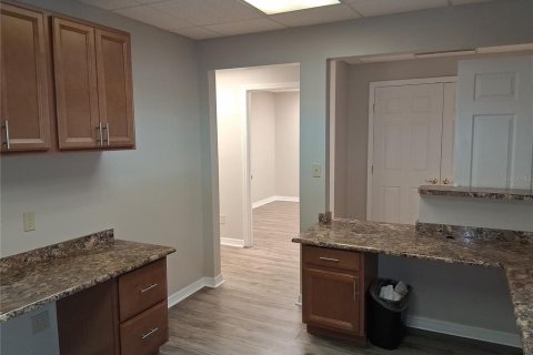 Immobilier commercial à louer à Largo, Floride: 130.06 m2 № 2401138 - photo 21