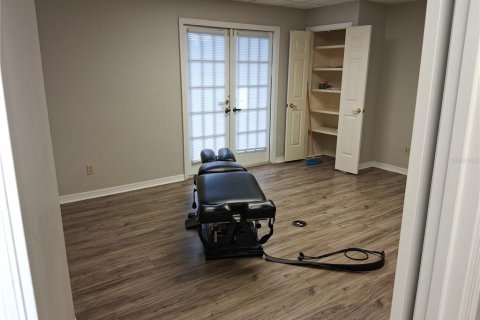 Immobilier commercial à louer à Largo, Floride: 130.06 m2 № 2401138 - photo 26