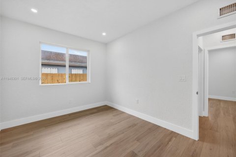 Casa en venta en Homestead, Florida, 3 dormitorios, 123.28 m2 № 2002747 - foto 13