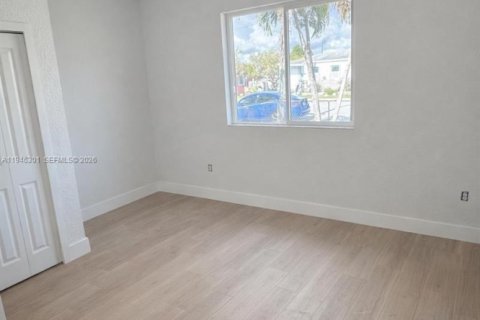 House in Homestead, Florida 3 bedrooms, 123.28 sq.m. № 2002747 - photo 4