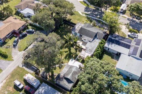 Villa ou maison à North Miami, Floride 2 chambres № 2153426