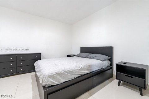 Villa ou maison à louer à North Miami, Floride: 2 chambres № 2153426 - photo 7