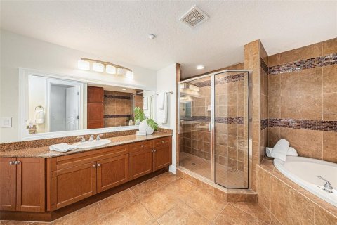 Condominio en venta en Treasure Island, Florida, 3 dormitorios, 352.75 m2 № 1733662 - foto 24