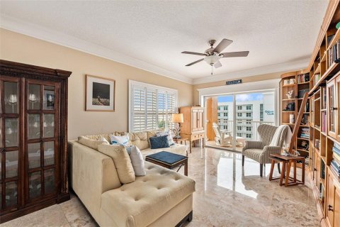 Condominio en venta en Treasure Island, Florida, 3 dormitorios, 352.75 m2 № 1733662 - foto 19