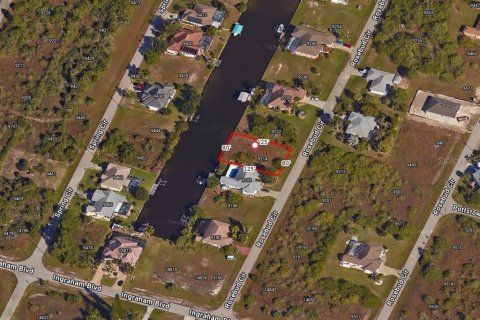 Terreno en Port Charlotte, Florida № 2199592
