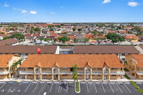 Condo à Hialeah, Floride, 2 chambres  № 2340832