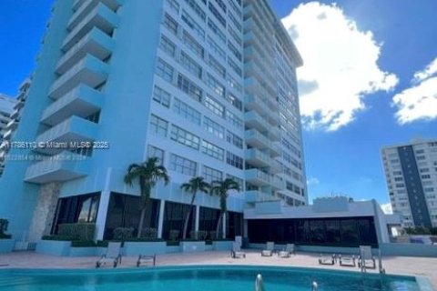 Купить кондоминиум в Майами-Бич, Флорида 1 спальня, 78.04м2, № 2037649 - фото 3
