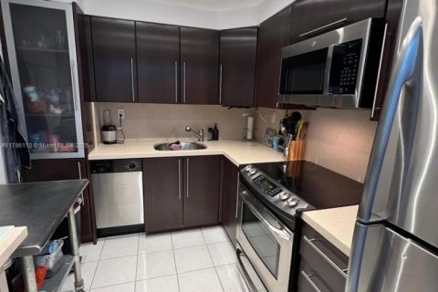 Купить кондоминиум в Майами-Бич, Флорида 1 спальня, 78.04м2, № 2037649 - фото 5