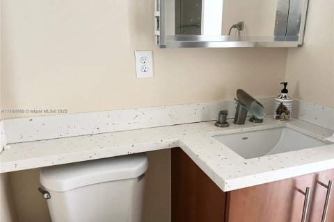 Купить кондоминиум в Майами-Бич, Флорида 1 спальня, 78.04м2, № 2037649 - фото 14