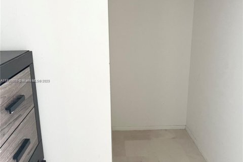 Купить кондоминиум в Майами-Бич, Флорида 1 спальня, 78.04м2, № 2037649 - фото 19