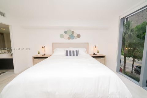 Appartement à louer à Miami, Floride: 3 chambres, 103.68 m2 № 2056786 - photo 14