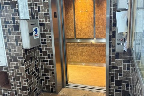 Copropriété à vendre à Deerfield Beach, Floride: 2 chambres, 91.32 m2 № 1992416 - photo 2