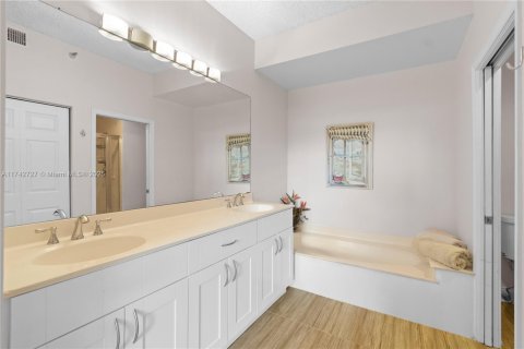 Купить кондоминиум в Авентура, Флорида 2 спальни, 126.81м2, № 1940227 - фото 16