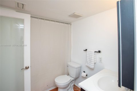 Condo in North Bay Village, Florida, 3 bedrooms  № 2061044 - photo 28