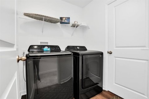 Adosado en venta en Davenport, Florida, 3 dormitorios, 201.97 m2 № 1686576 - foto 25