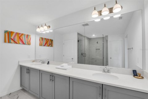 Adosado en venta en Davenport, Florida, 3 dormitorios, 201.97 m2 № 1686576 - foto 17