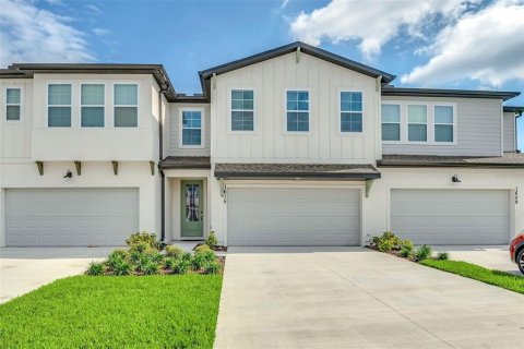 Adosado en venta en Davenport, Florida, 3 dormitorios, 201.97 m2 № 1686576 - foto 1