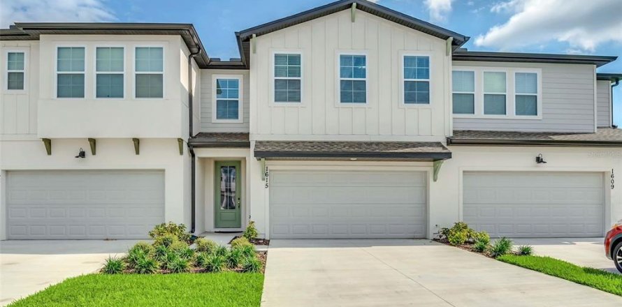 Townhouse in Davenport, Florida 3 bedrooms, 201.97 sq.m. № 1686576