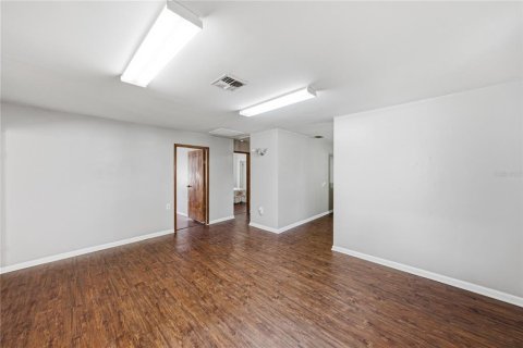 Villa ou maison à vendre à Zephyrhills, Floride: 4 chambres, 149.76 m2 № 2291025 - photo 15