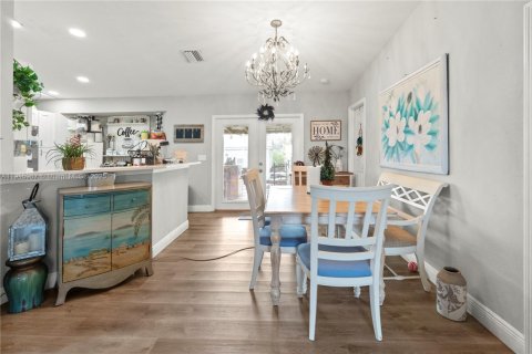 Casa en venta en Naples, Florida, 5 dormitorios № 1970641 - foto 1