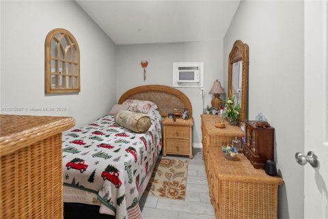 Casa en venta en Naples, Florida, 5 dormitorios № 1970641 - foto 11