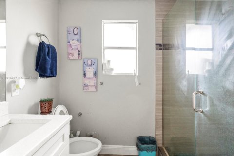 Casa en venta en Naples, Florida, 5 dormitorios № 1970641 - foto 2