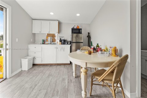 Casa en venta en Naples, Florida, 5 dormitorios № 1970641 - foto 14