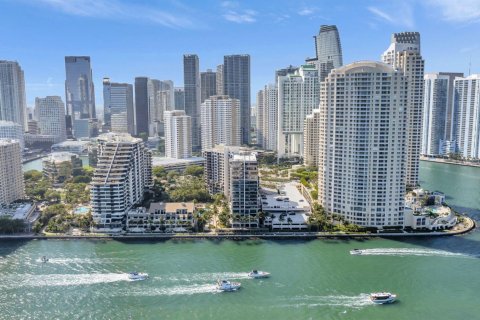 Condo in Miami, Florida, 2 bedrooms  № 2081630 - photo 23