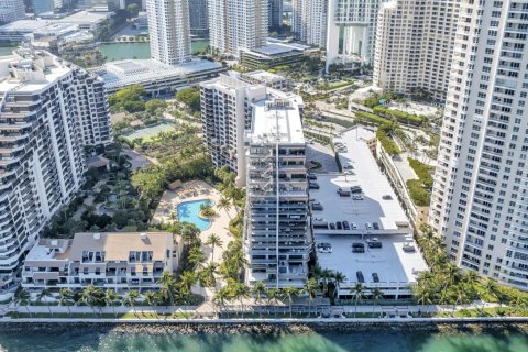 Condo in Miami, Florida, 2 bedrooms  № 2081630 - photo 22