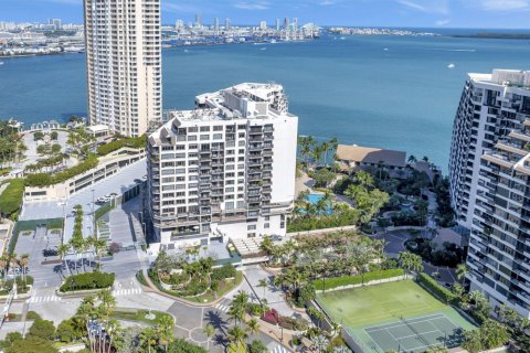 Condo in Miami, Florida, 2 bedrooms  № 2081630 - photo 21