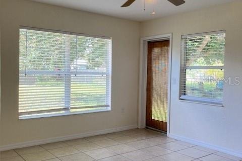 House in Deltona, Florida 3 bedrooms, 112.88 sq.m. № 1904151 - photo 12