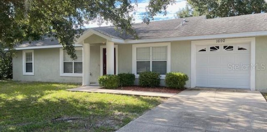 House in Deltona, Florida 3 bedrooms, 112.88 sq.m. № 1904151