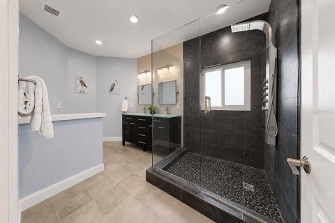 Adosado en venta en Saint Pete Beach, Florida, 4 dormitorios, 211.35 m2 № 2223423 - foto 8