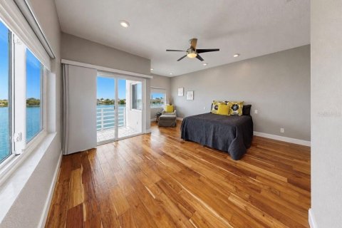 Adosado en venta en Saint Pete Beach, Florida, 4 dormitorios, 211.35 m2 № 2223423 - foto 7