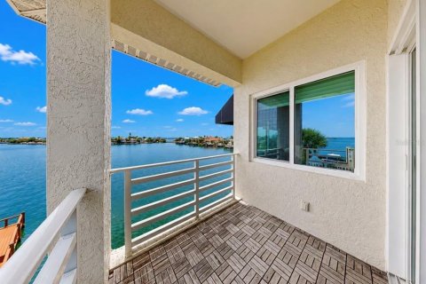Adosado en venta en Saint Pete Beach, Florida, 4 dormitorios, 211.35 m2 № 2223423 - foto 18
