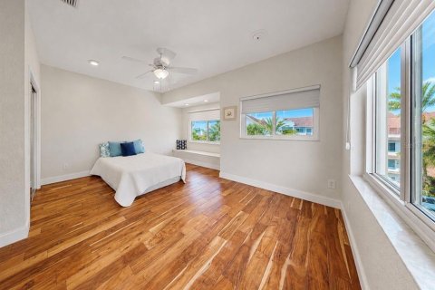 Adosado en venta en Saint Pete Beach, Florida, 4 dormitorios, 211.35 m2 № 2223423 - foto 11