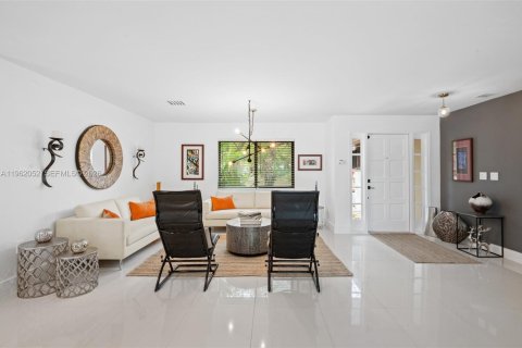 Купить виллу или дом в Пальметто-Бей, Флорида 4 спальни, 252.23м2, № 2025029 - фото 5