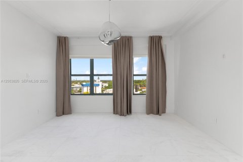 Copropriété à louer à Miami Beach, Floride: 1 chambre, 78.97 m2 № 2288201 - photo 12