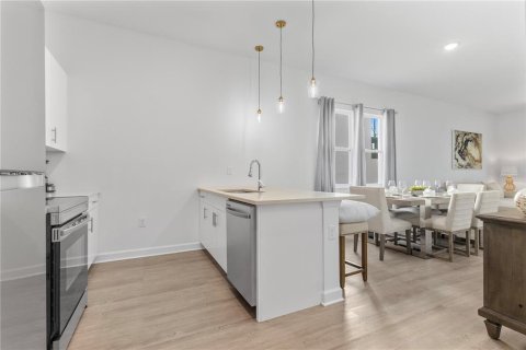 Adosado en alquiler en Davenport, Florida, 5 dormitorios, 190.26 m2 № 1843355 - foto 4