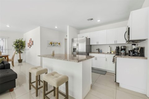 Снять в аренду виллу или дом в Майами, Флорида 4 спальни, 164.44м2, № 2052009 - фото 14