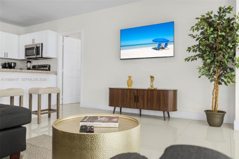 Снять в аренду виллу или дом в Майами, Флорида 4 спальни, 164.44м2, № 2052009 - фото 10