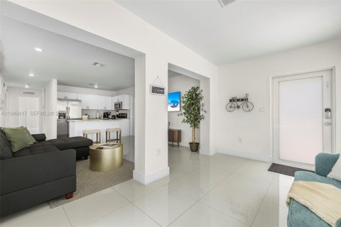 Снять в аренду виллу или дом в Майами, Флорида 4 спальни, 164.44м2, № 2052009 - фото 6