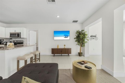 Снять в аренду виллу или дом в Майами, Флорида 4 спальни, 164.44м2, № 2052009 - фото 12