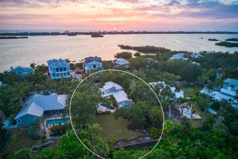 Casa en venta en Sarasota, Florida, 3 dormitorios, 298.59 m2 № 1769073 - foto 1